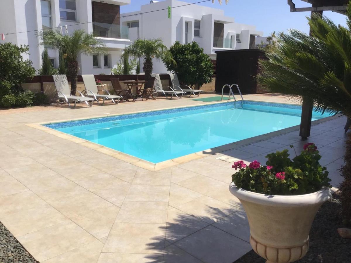 Carolyn Villa Is A Luxury 4-Bedroom Villa With Private Pool In Agia Napa Buitenkant foto