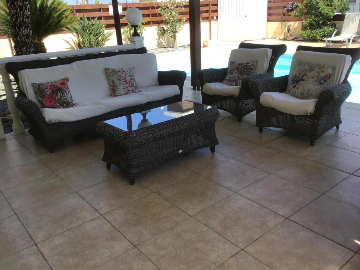 Carolyn Villa Is A Luxury 4-Bedroom Villa With Private Pool In Agia Napa Buitenkant foto
